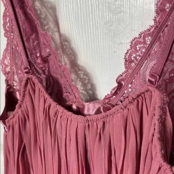 Victorias Secret Mauve Sheer Pleated Babydoll Lingerie Size Medium sexy Coquette - Picture 10 of 12
